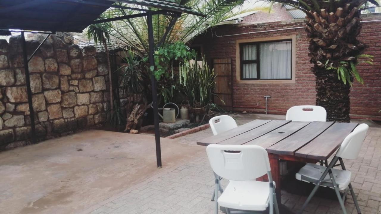 צומב Villa Africa Guesthouse מראה חיצוני תמונה