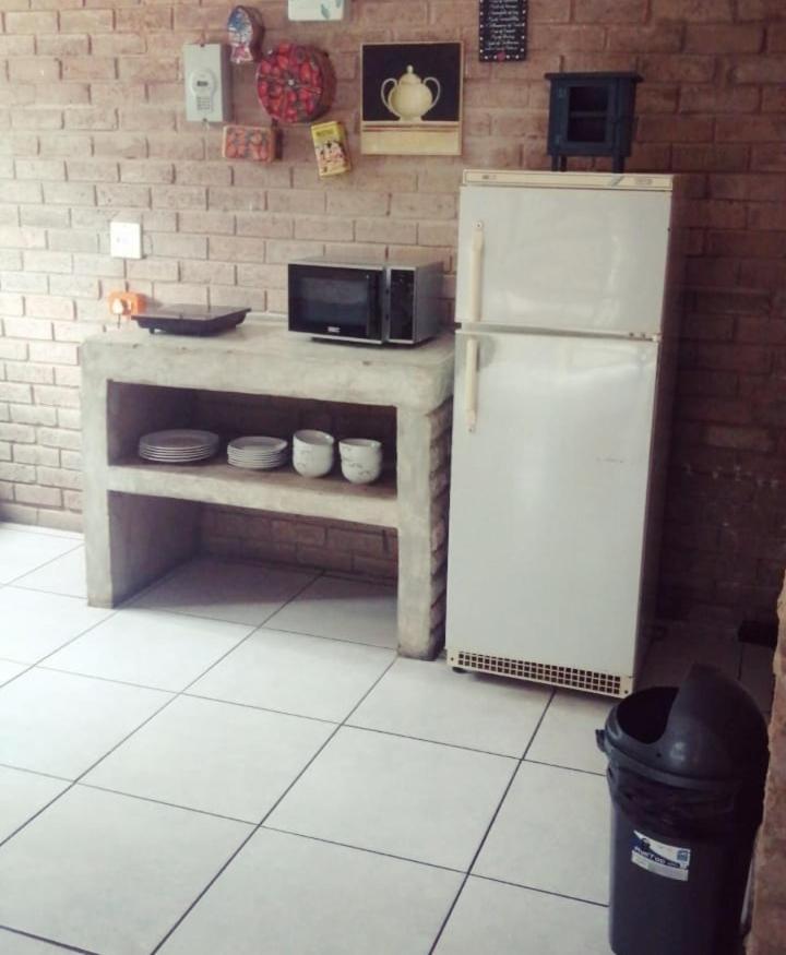 צומב Villa Africa Guesthouse מראה חיצוני תמונה