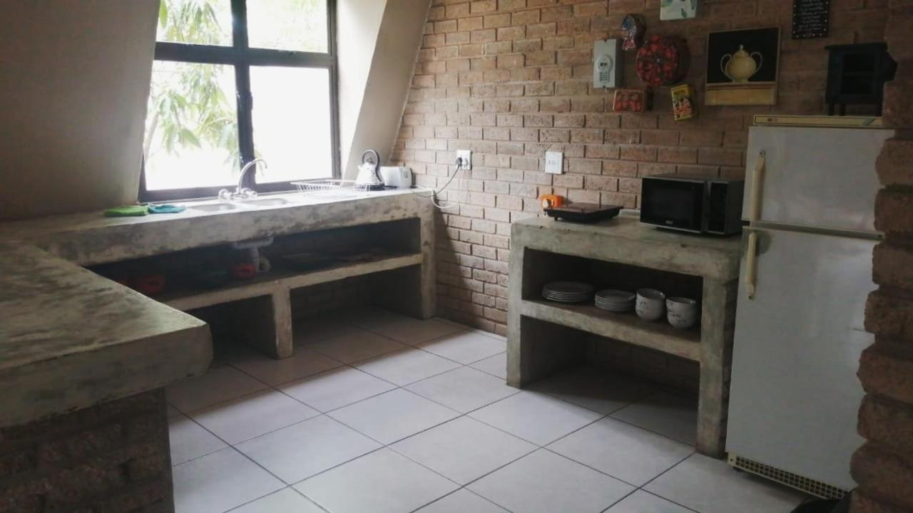 צומב Villa Africa Guesthouse מראה חיצוני תמונה