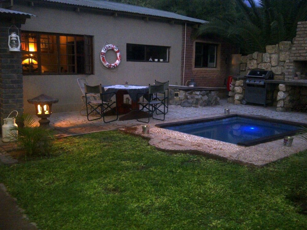 צומב Villa Africa Guesthouse מראה חיצוני תמונה