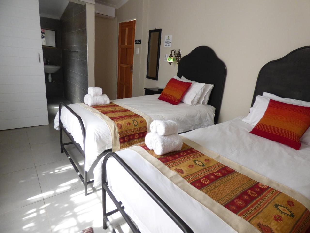 צומב Villa Africa Guesthouse מראה חיצוני תמונה