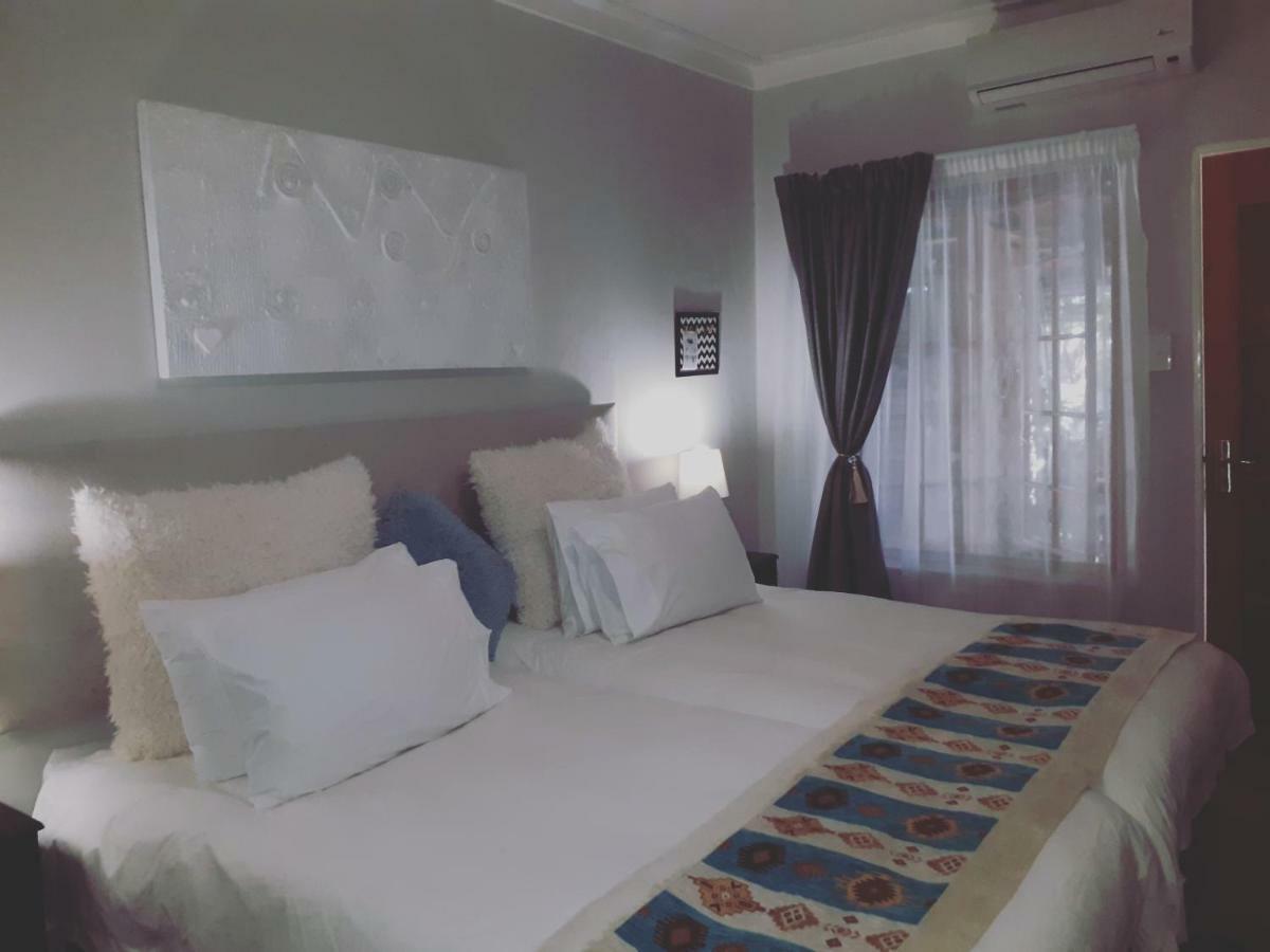 צומב Villa Africa Guesthouse מראה חיצוני תמונה